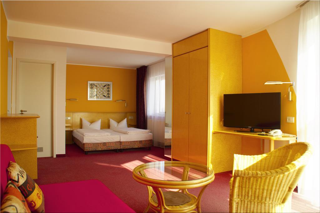 Hotel Am Buschkrugpark Berlin Kültér fotó